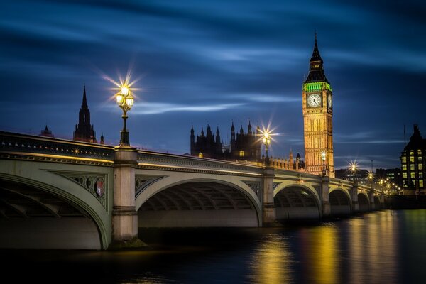 Die Minster Bridge im Londoner Big Ben Tower