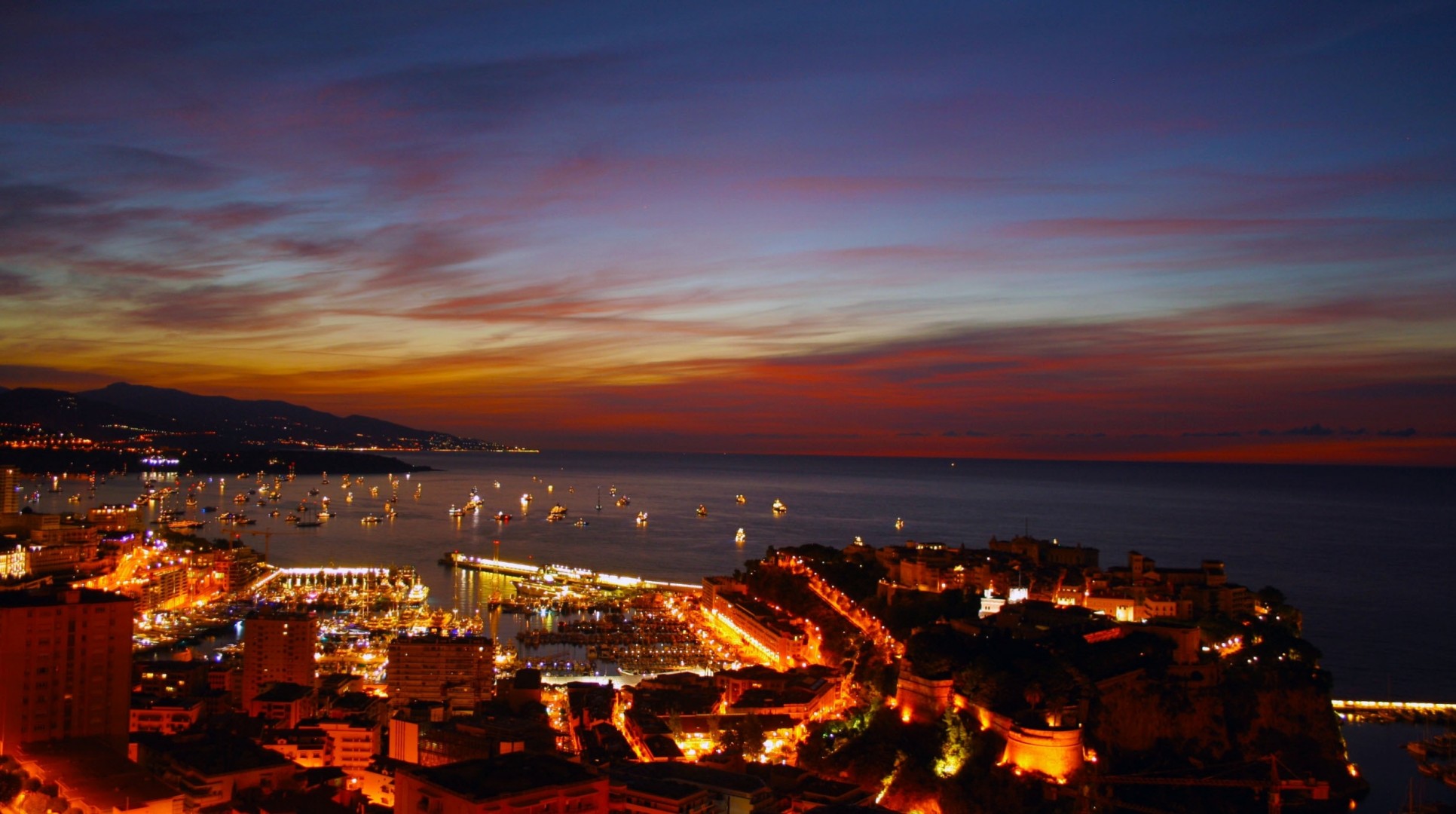 monte carlo landschaft nacht panorama. monaco stadt hafen monte carlo naght häuser