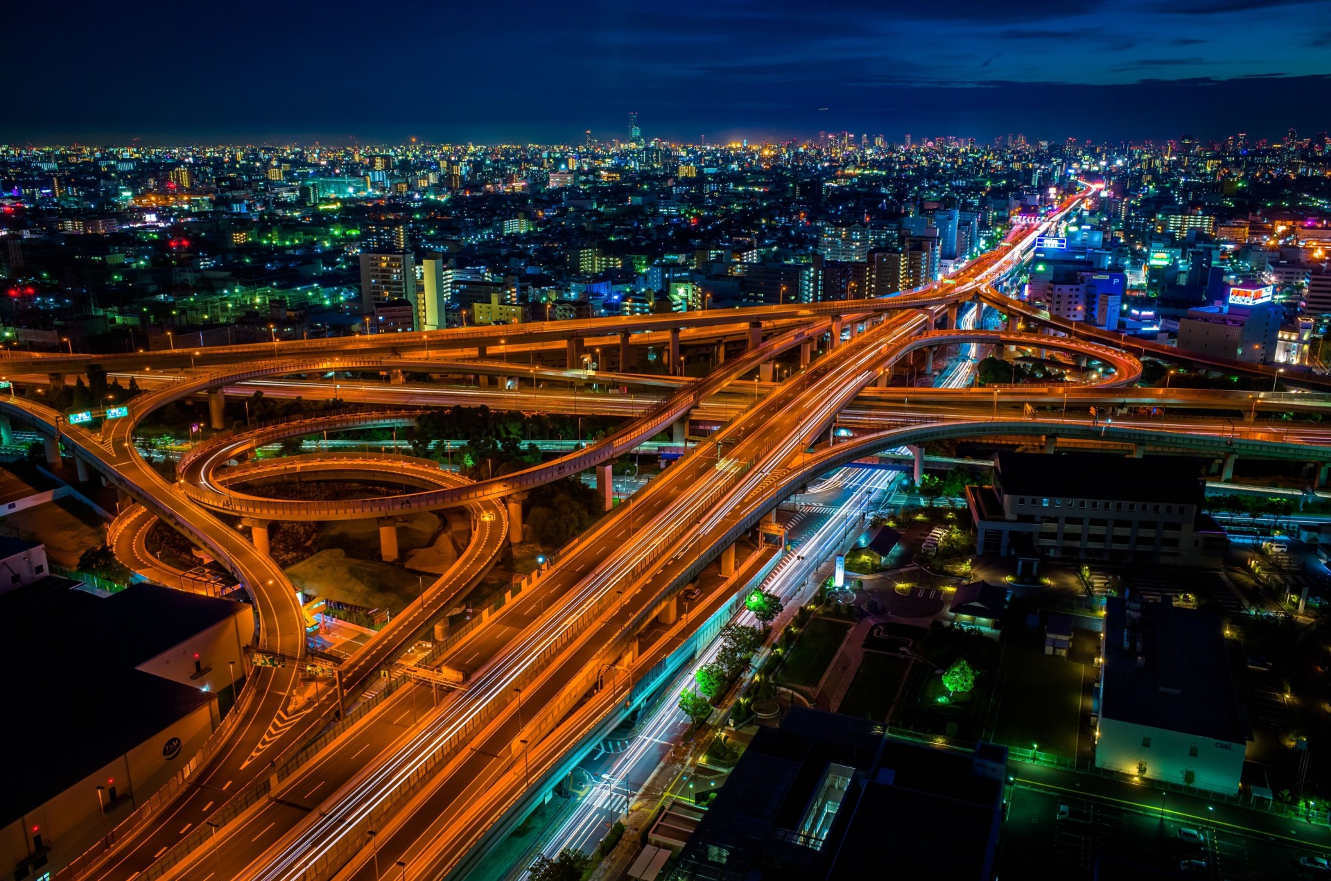 tokyo osaka town night