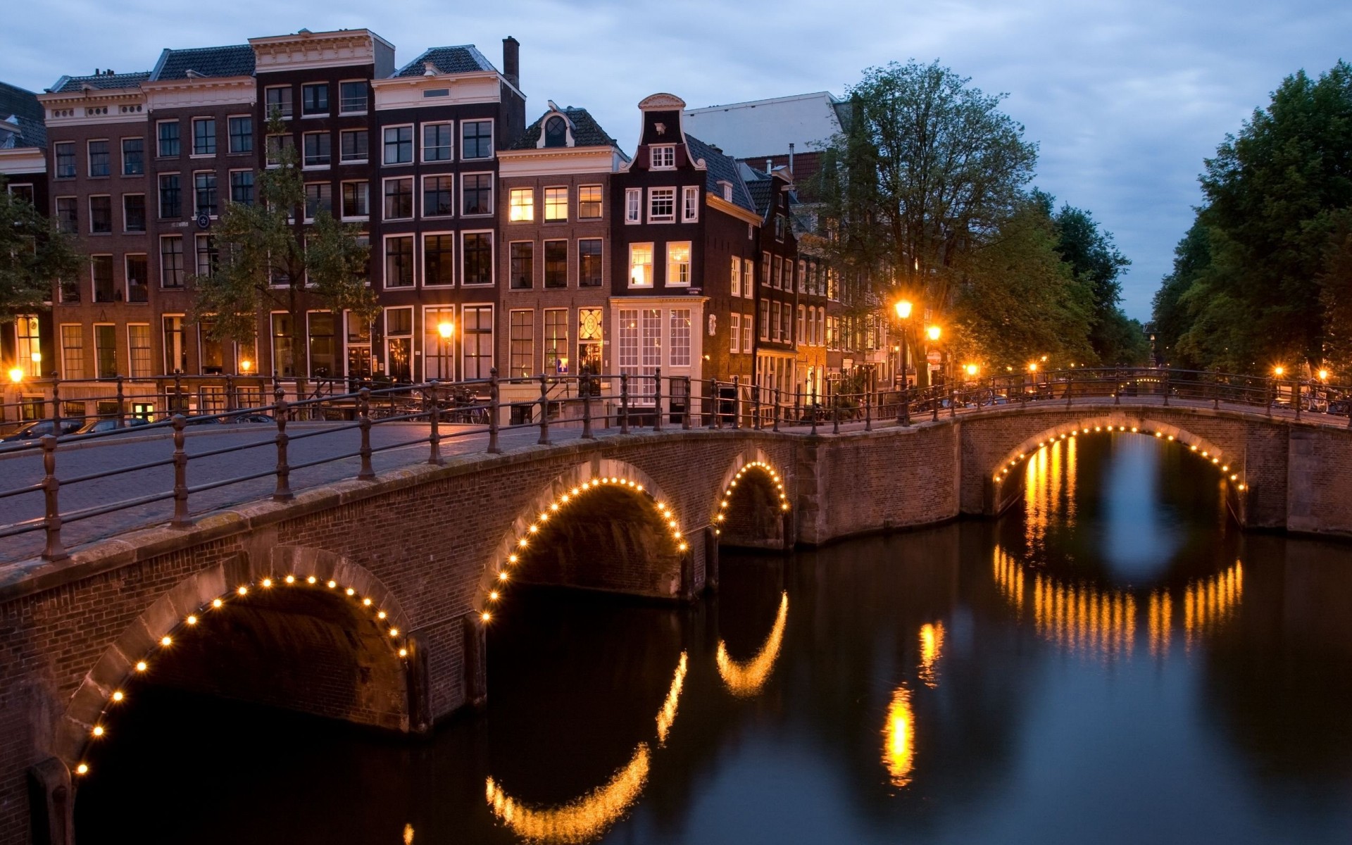 amsterdam bâtiment rivière nuit pays-bas villes