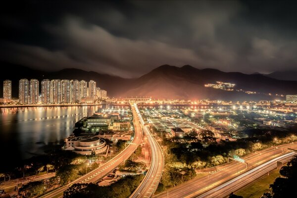 Lichter und Straße von Hong Kong Night