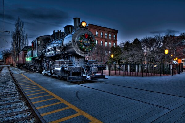 Locomotive ferroviaire de Boston dans la nuit