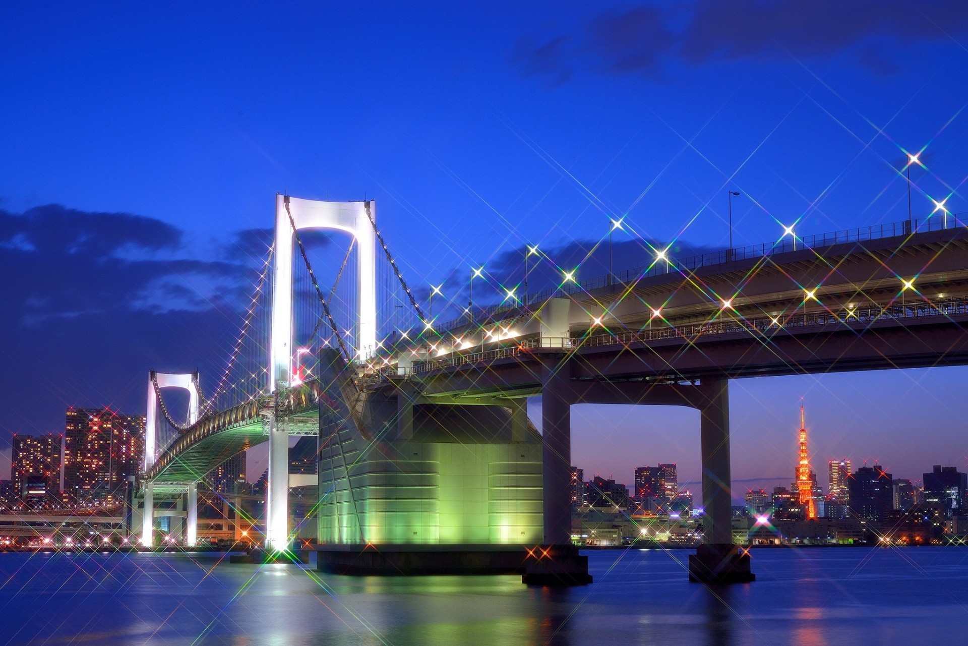 luci baia capitale notte tokyo cielo ponte metropoli abbagliamento luci blu costruzione giappone nuvole illuminazione casa