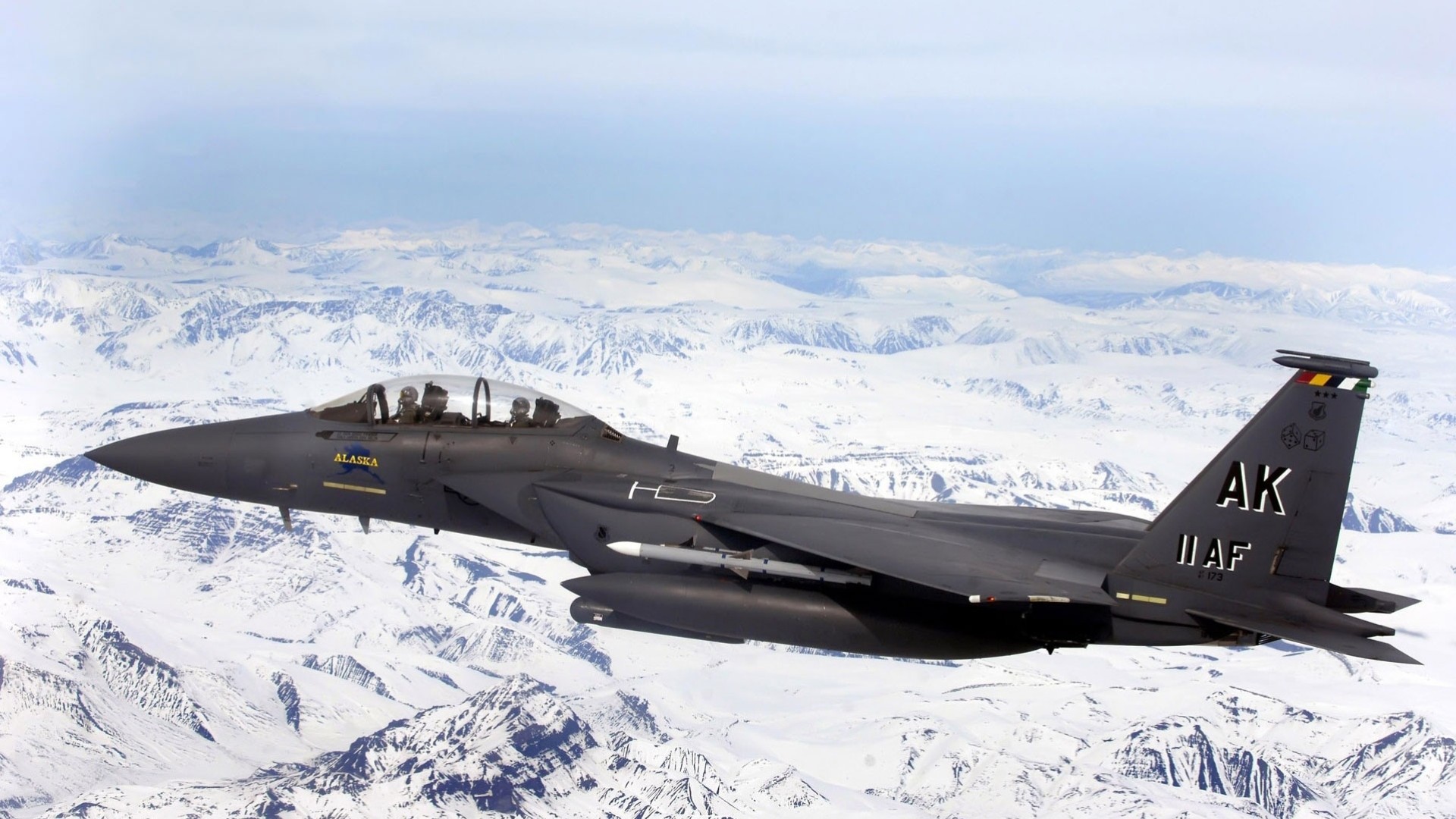 plane eagle f-15e military mountain