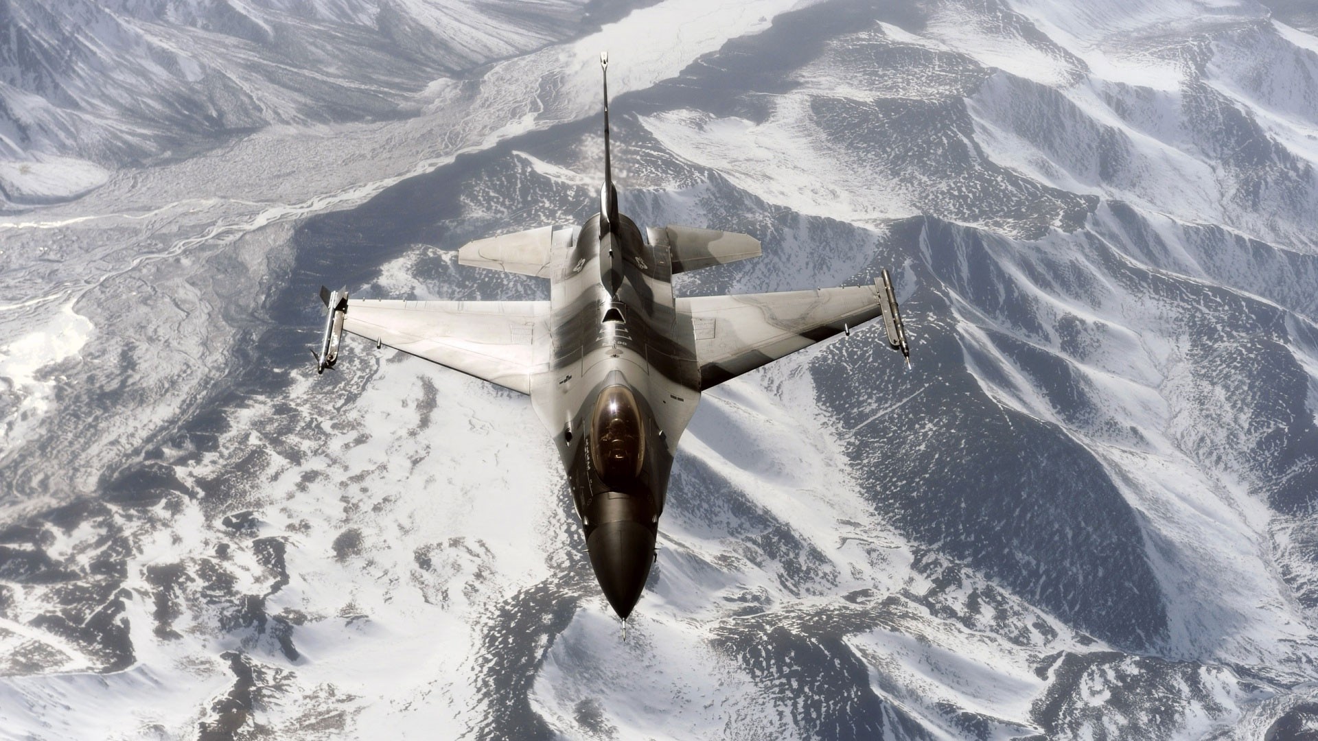 plane f-16 military mountain