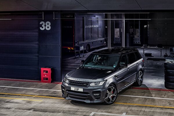 Piękny czarny Range Rover 2014