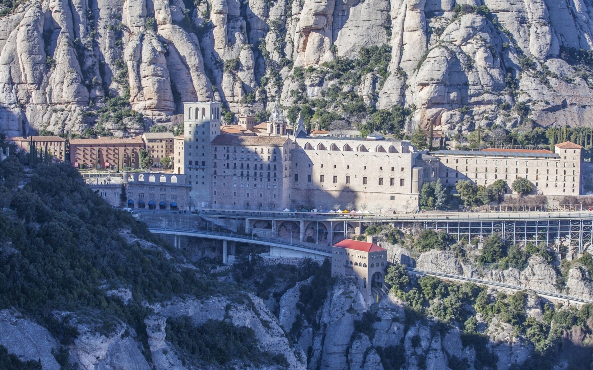 katalonien kloster montserrat spanien berge felsen kloster