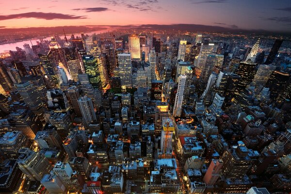 Manhattan ist die Stadt der Wolkenkratzer und Hochhäuser