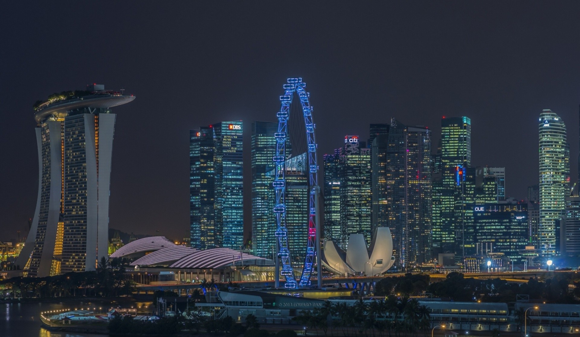 ciudad nocturna singapur rascacielos