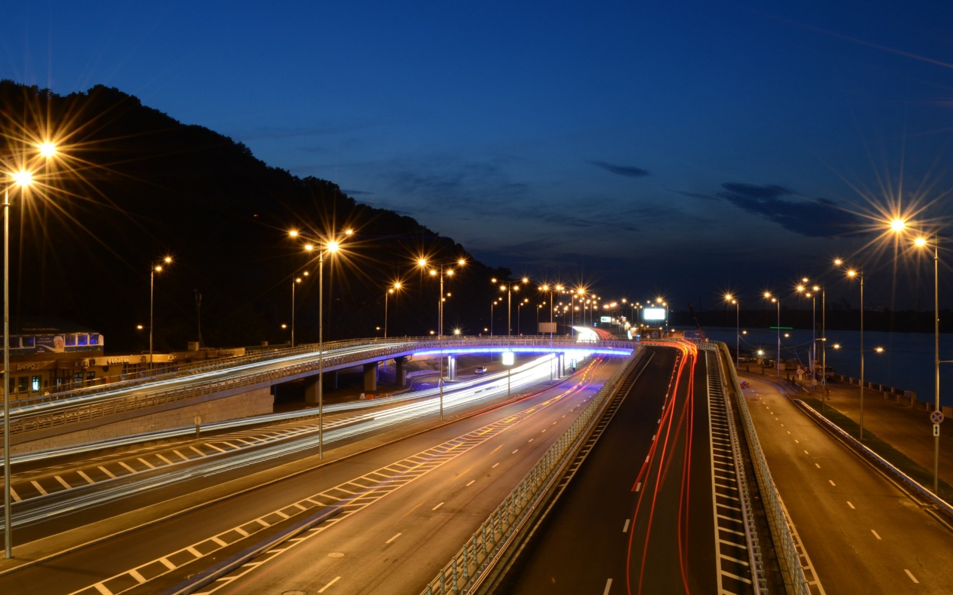 luces kiev noche carretera