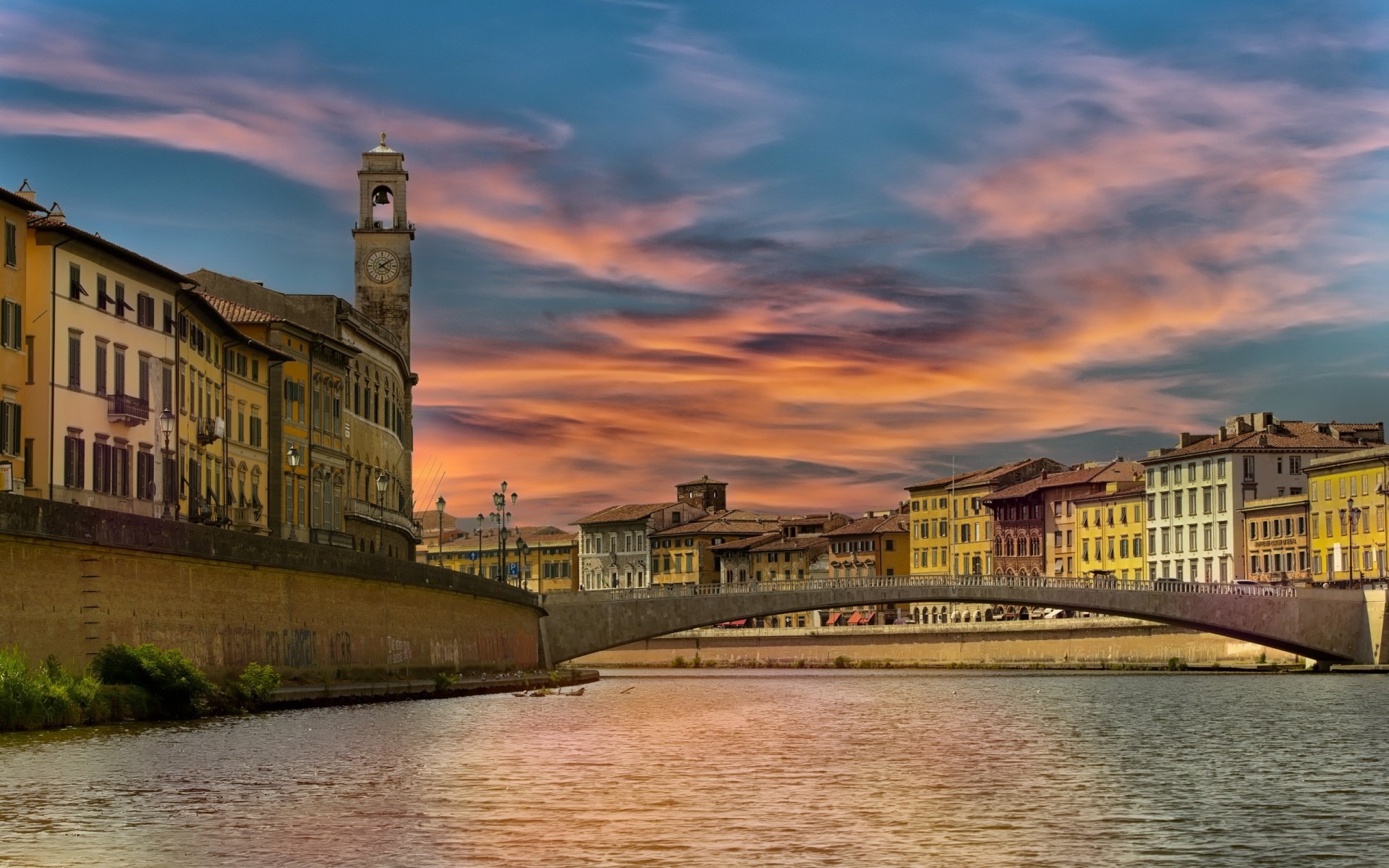 fiume arno città