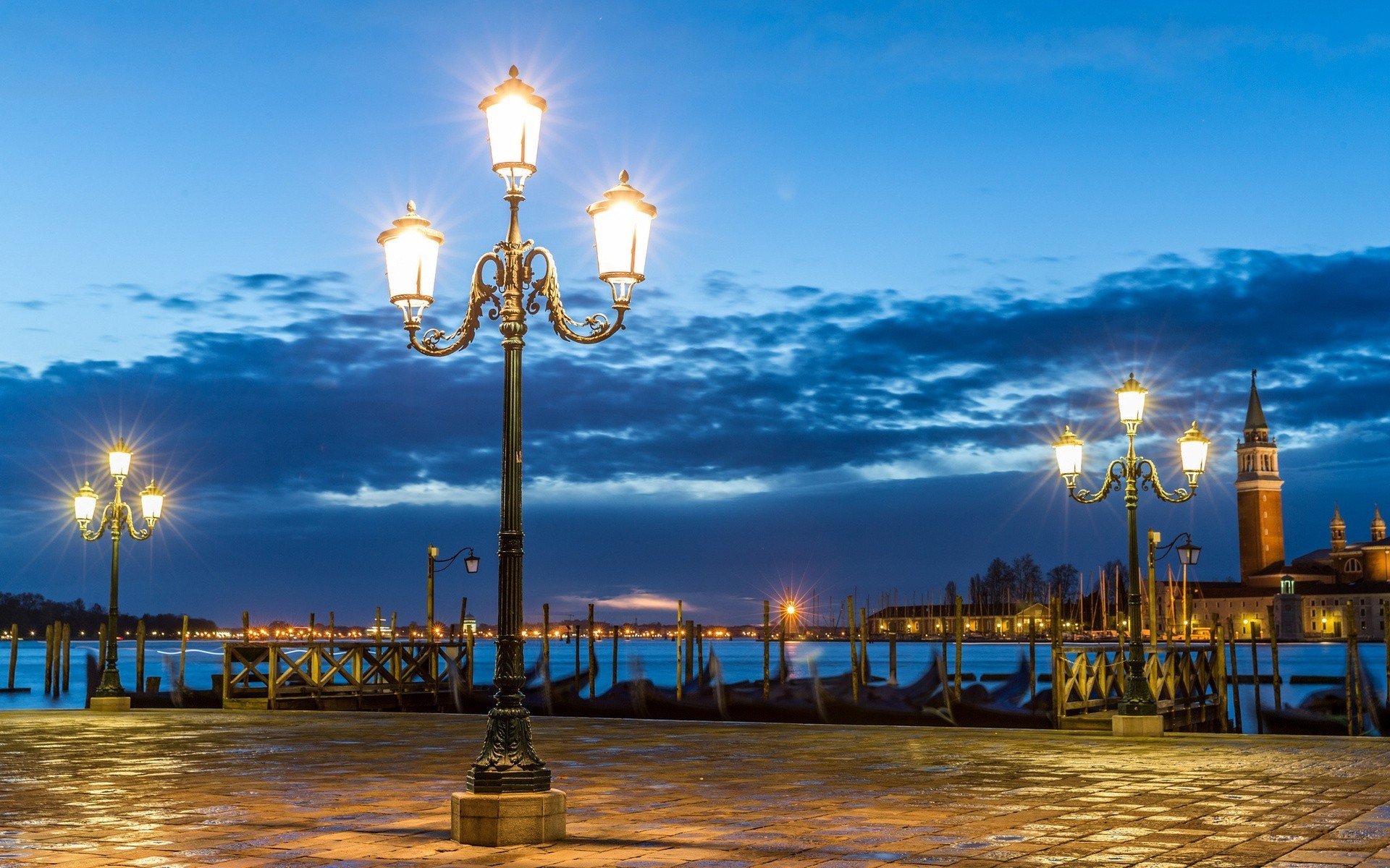 italy clouds venice square light night