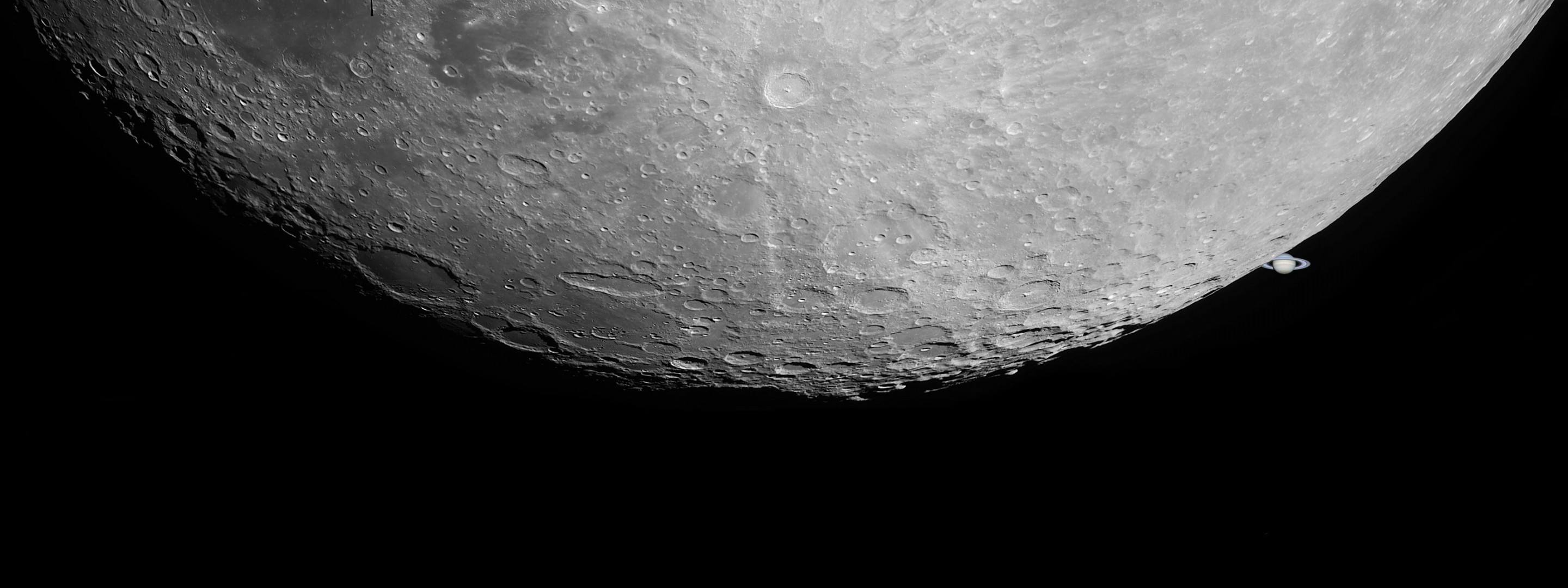 lune saturne satellite