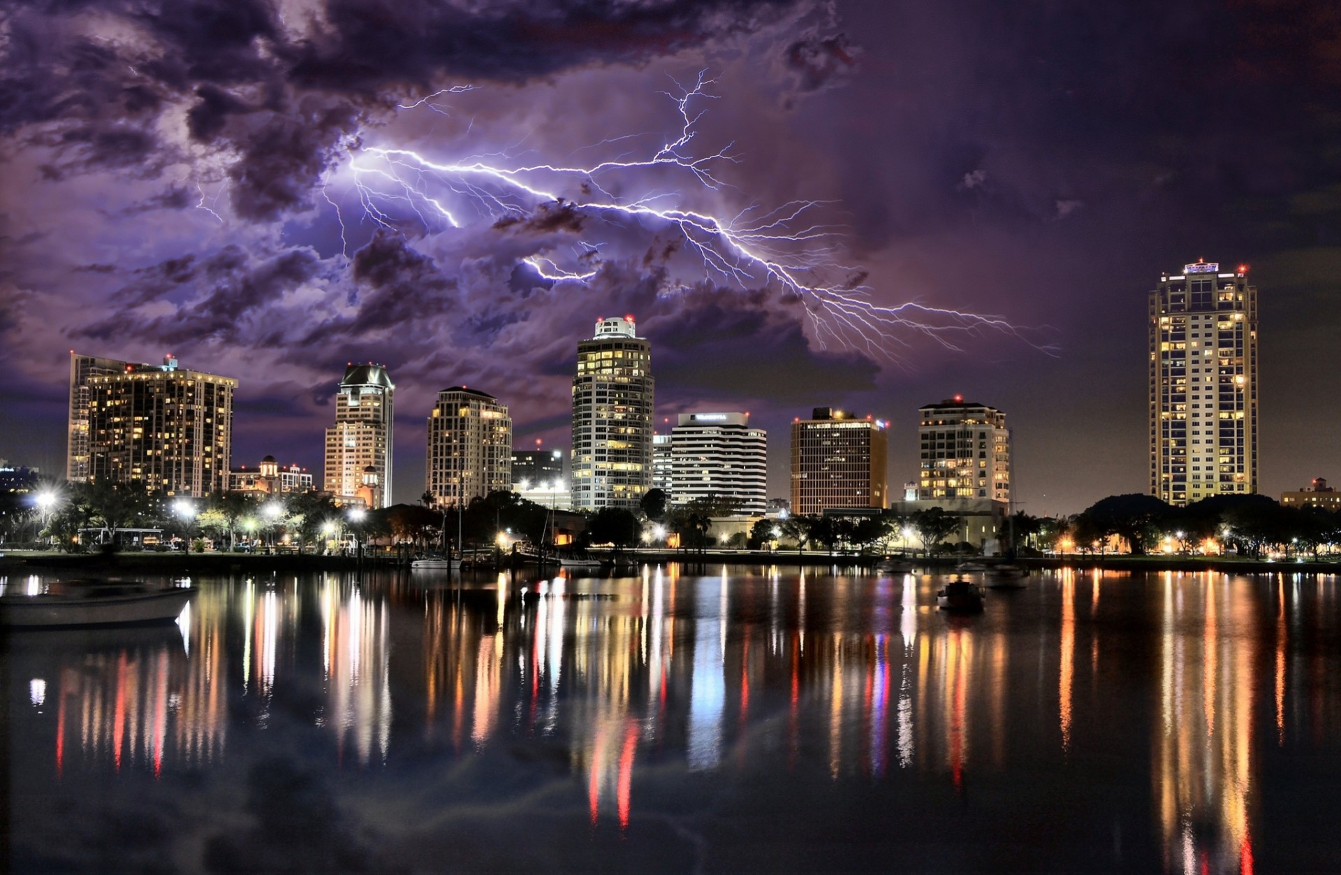 nuages nuit réflexion ville orage ciel foudre