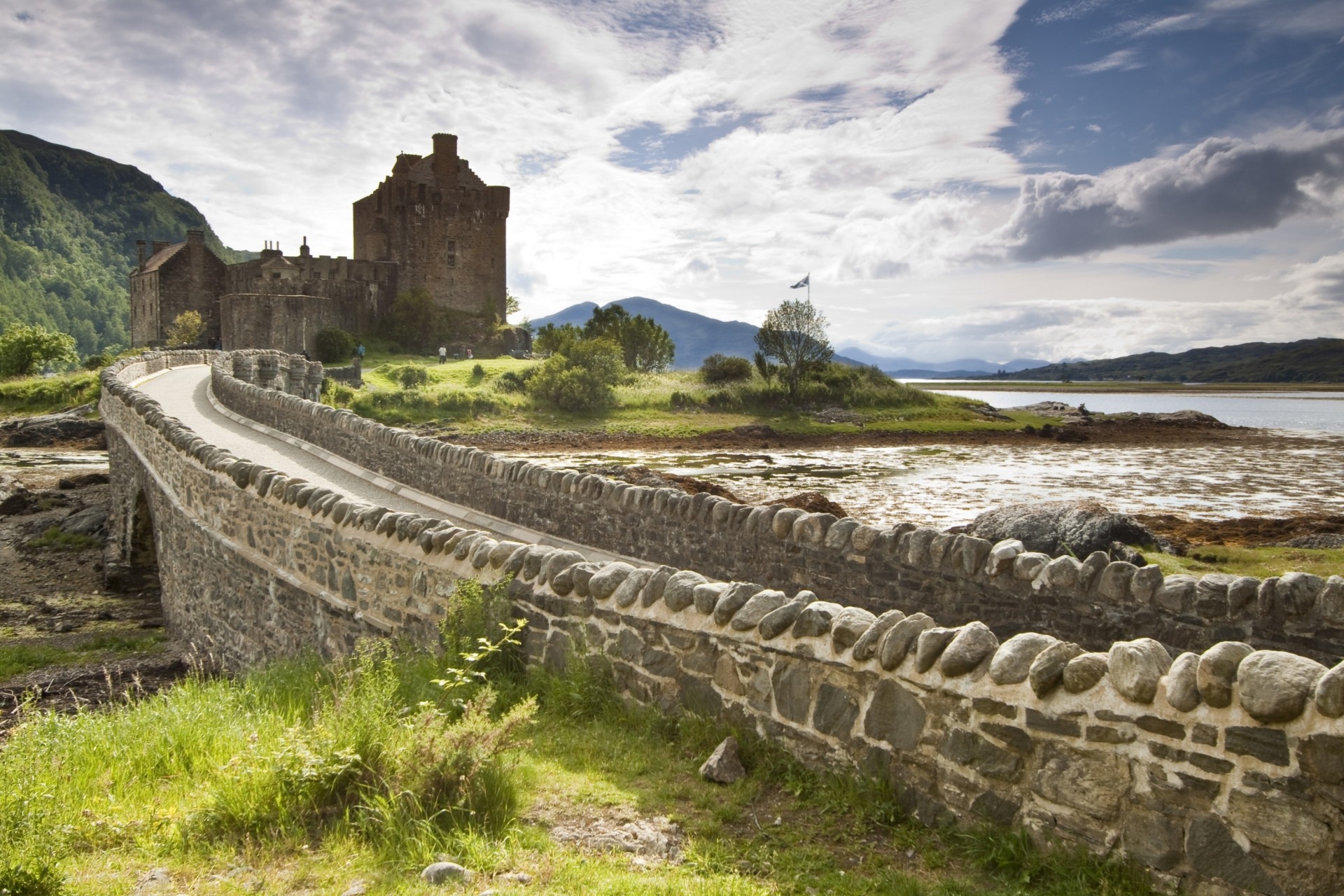 blocco ponte dornie castello di eilean donan san diego scozia