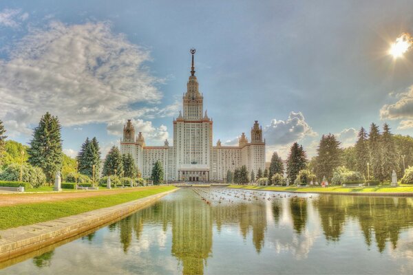 Moscou MSU par beau temps