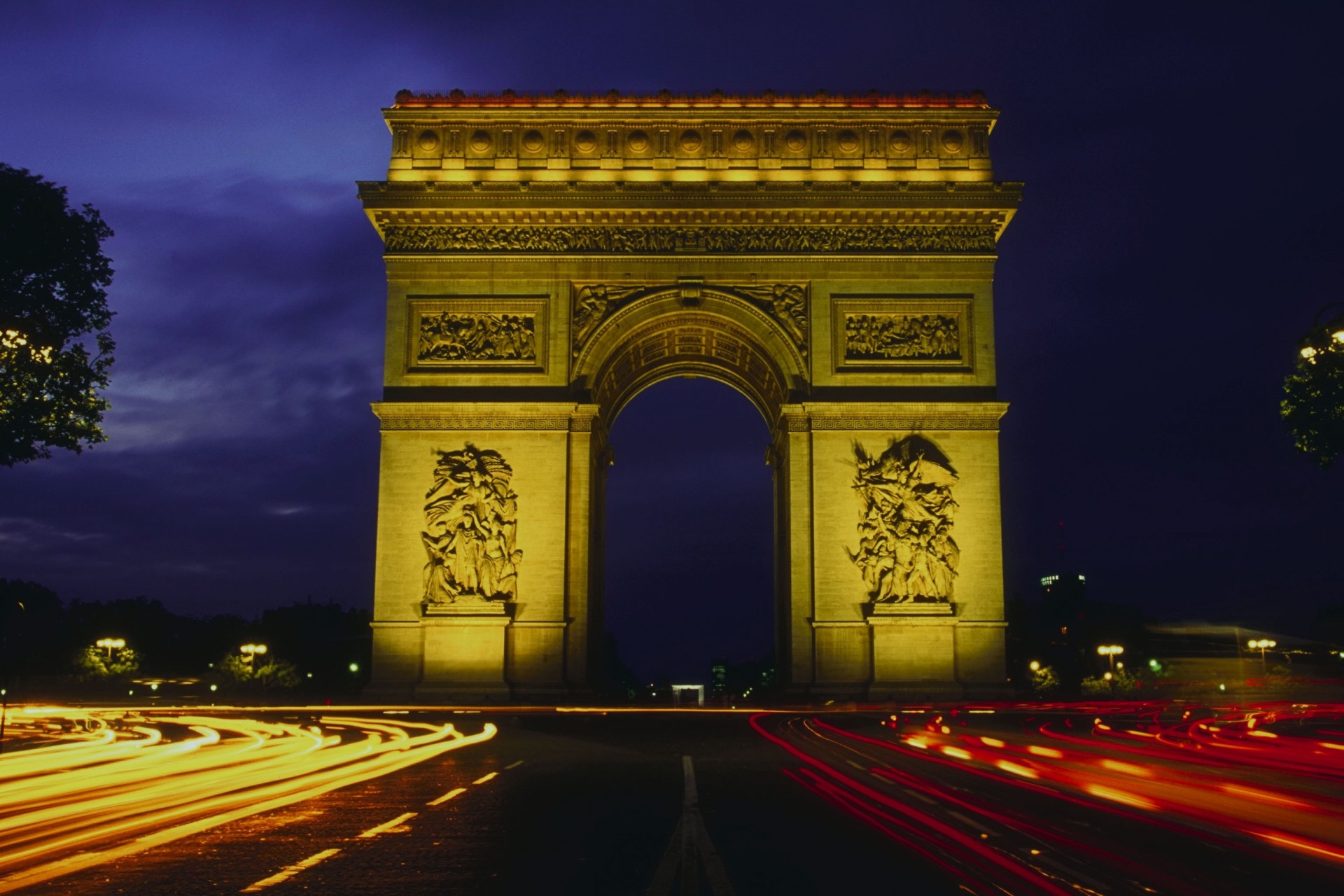 strada luce notte parigi arco di trionfo città