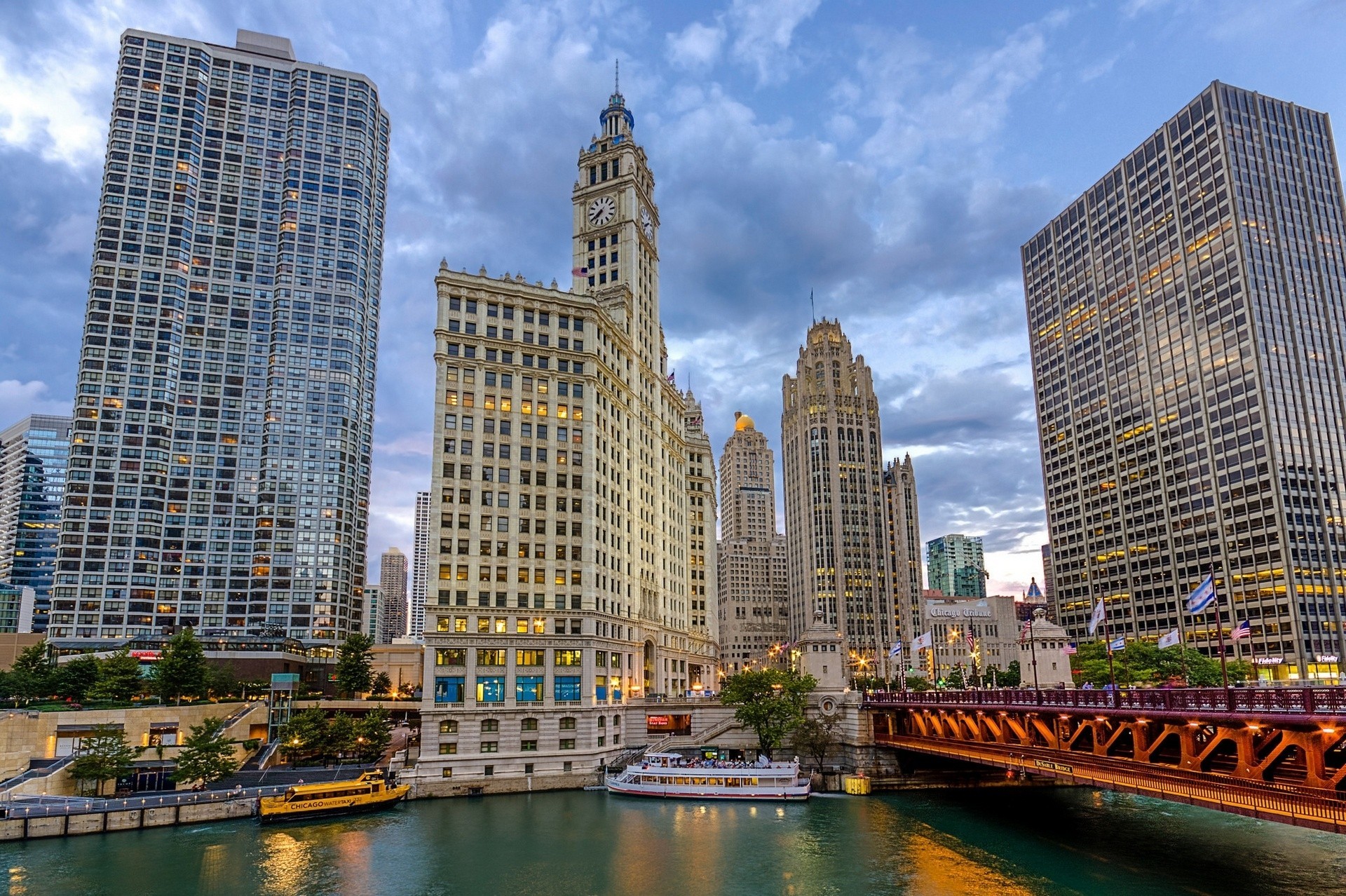 chicago illinois rzeka łódź most drapacze chmur budynek statki nabrzeże