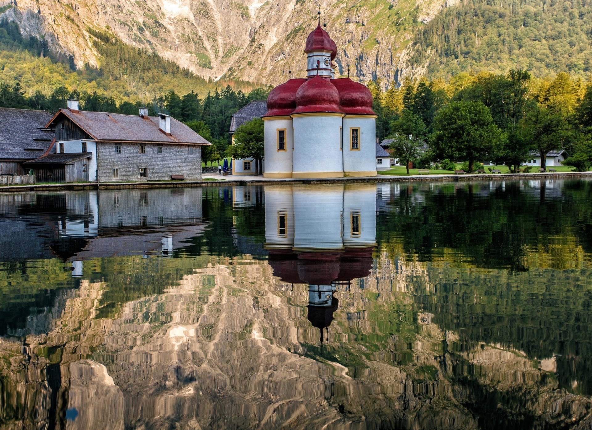 kościół odbicie jezioro bawaria niemcy remont königssee