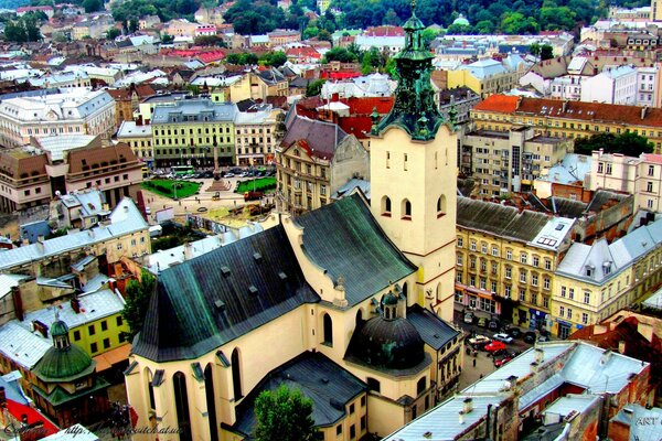 Tetti della città ucraina di Leopoli