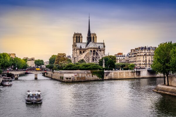 Il fiume Senna in Francia a Parigi. 