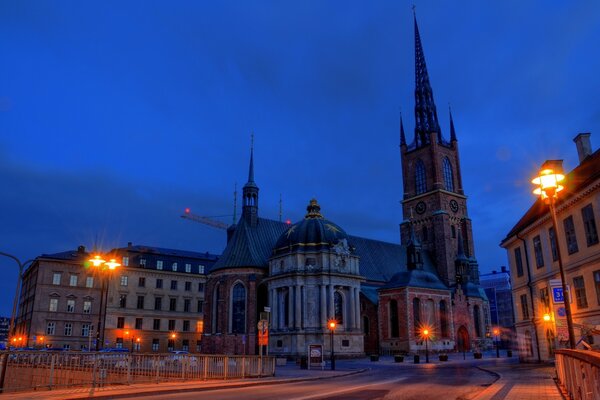 Wieczorne szwajcarskie miasto Sztokholm