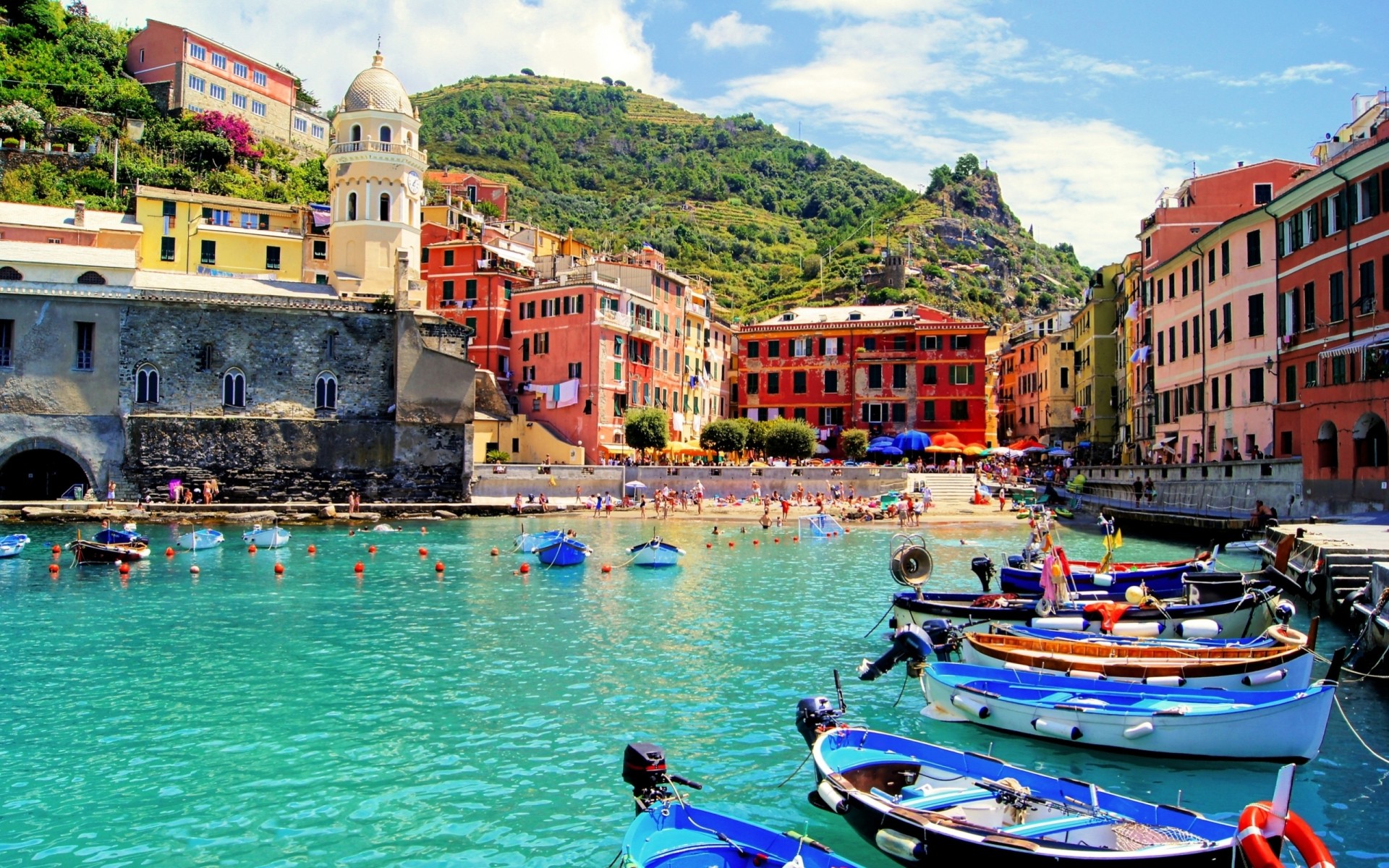 italien strand vernazza stadt meer boote