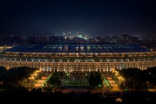 Nuit de Moscou dans le centre-ville