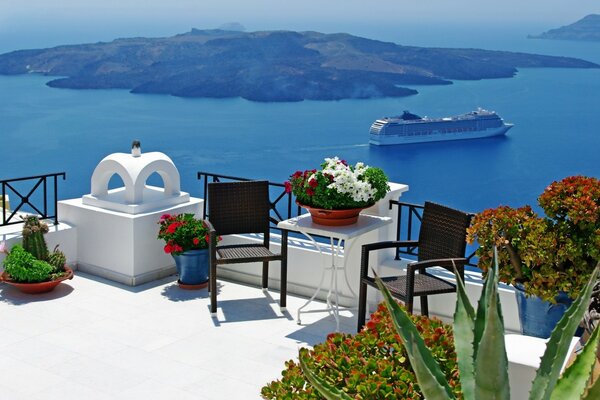 Vista dal balcone sul mare