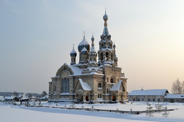 Russlands kalte schneebedeckte Winter