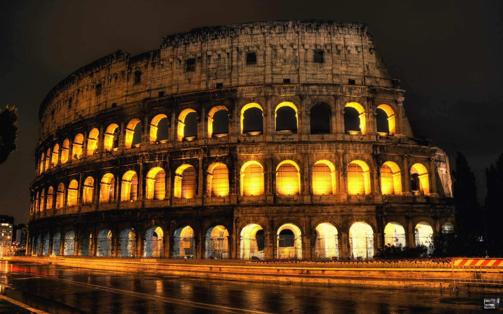 road light coliseum rome town