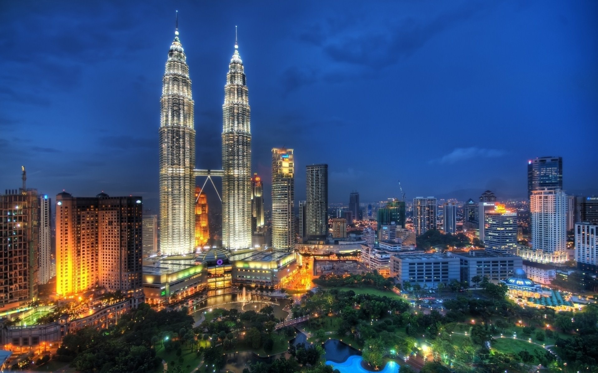 luci kuala lumpur notte