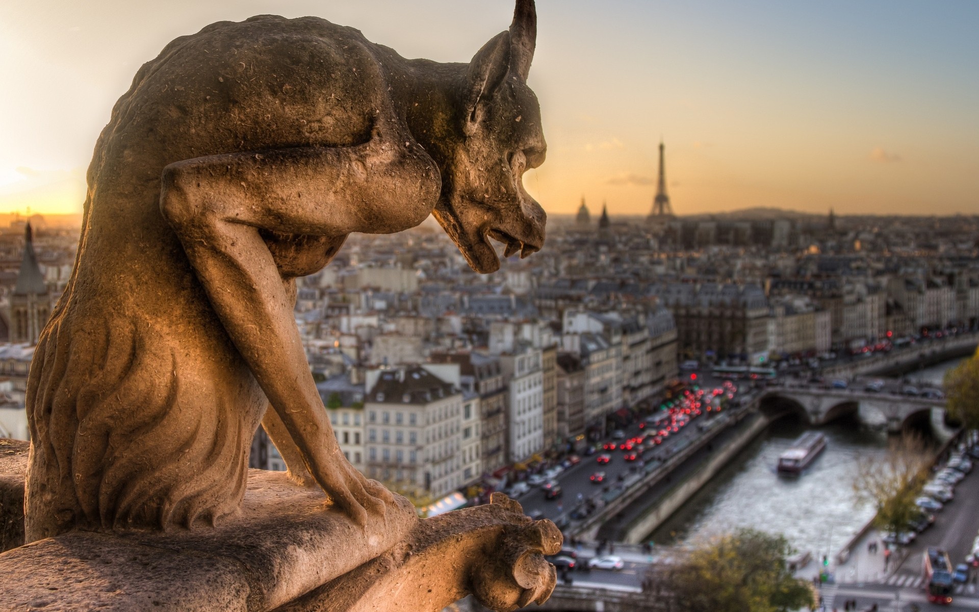 gargoyle gargouille sculpture notre dame de pari