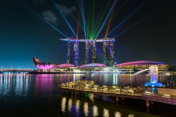 Espectáculo de luces láser en Singapur