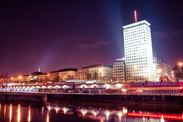 Die Nachtlichter der Großstadt