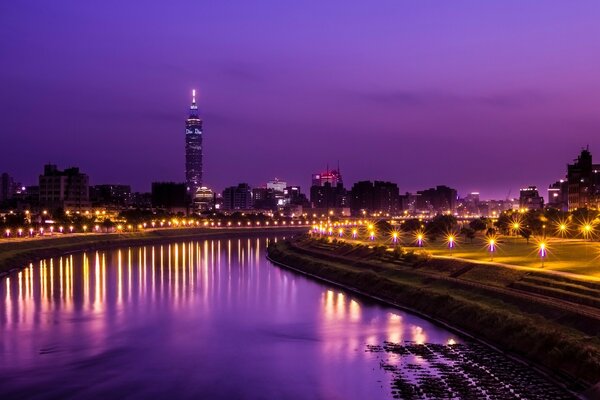 Chińskie miasto Tajwan nocą piękna wieża