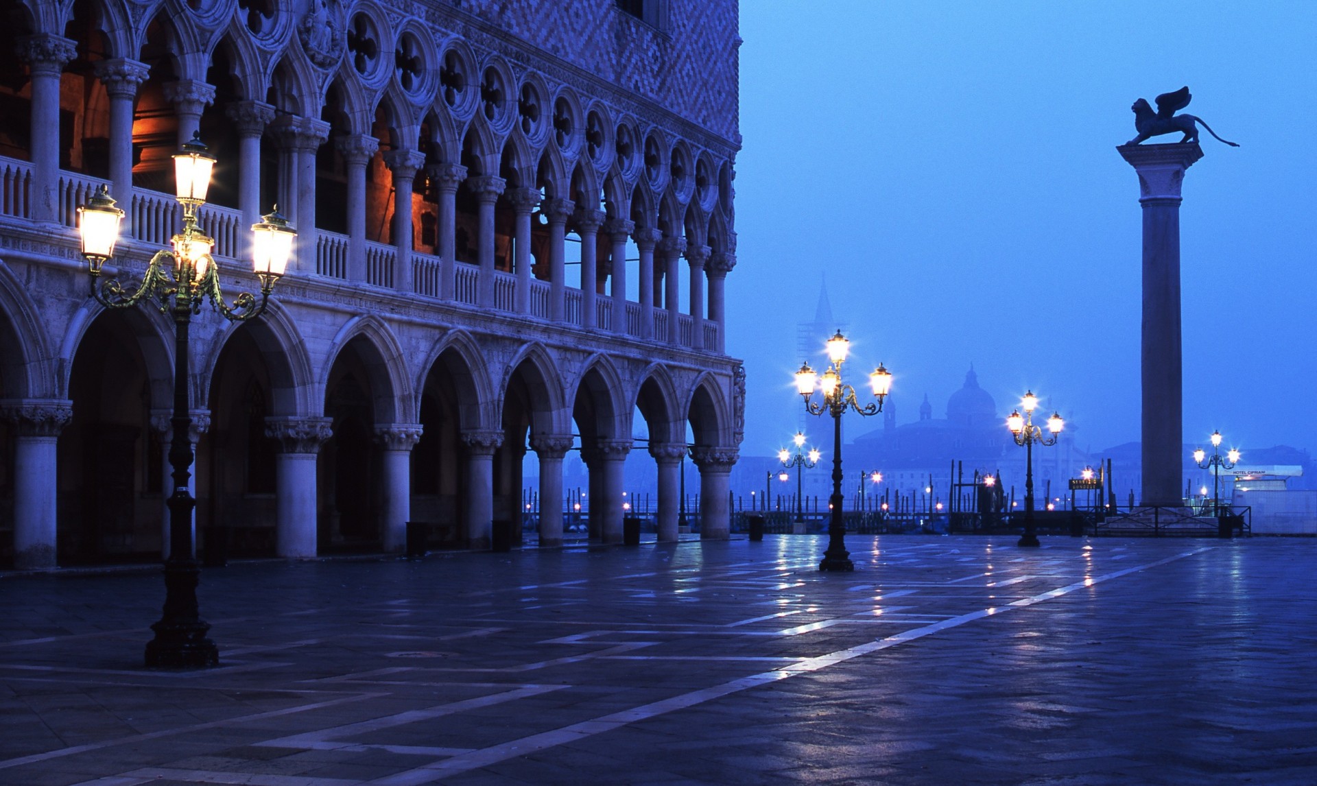 italie venise place piazzetta