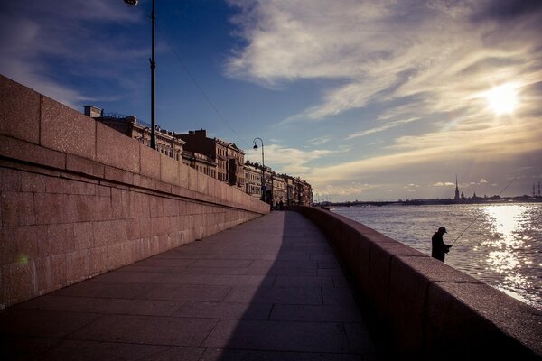 La ville sur la Neva libre comme je suis bon en elle