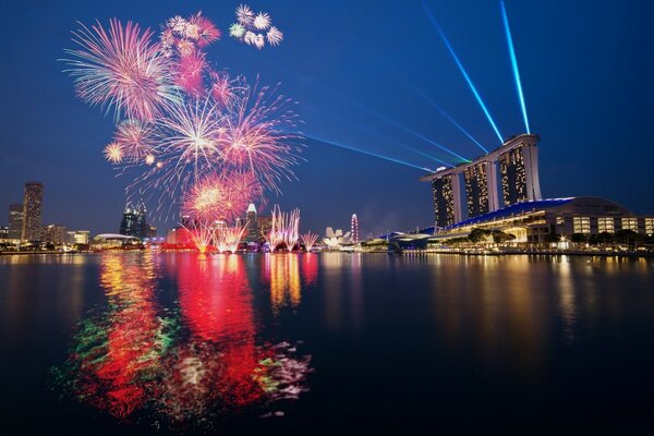 Viaggio a Singapore notte di fuochi d artificio