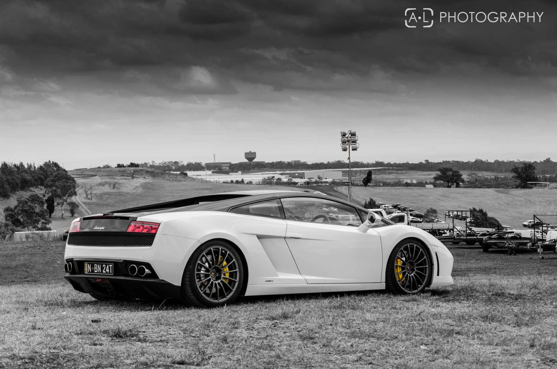 lamborghini gallardo lp560-4 white lamborghini white black and white