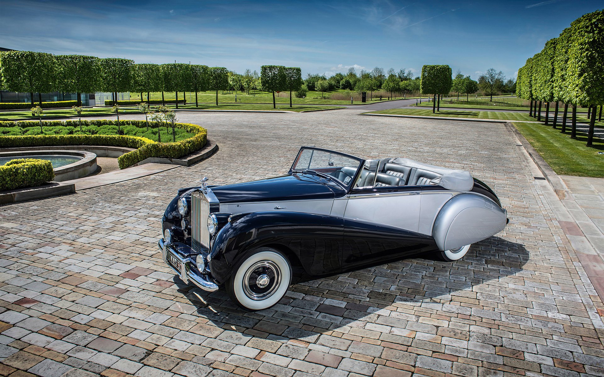 1952 rolls-royce silver dawn drophead roll