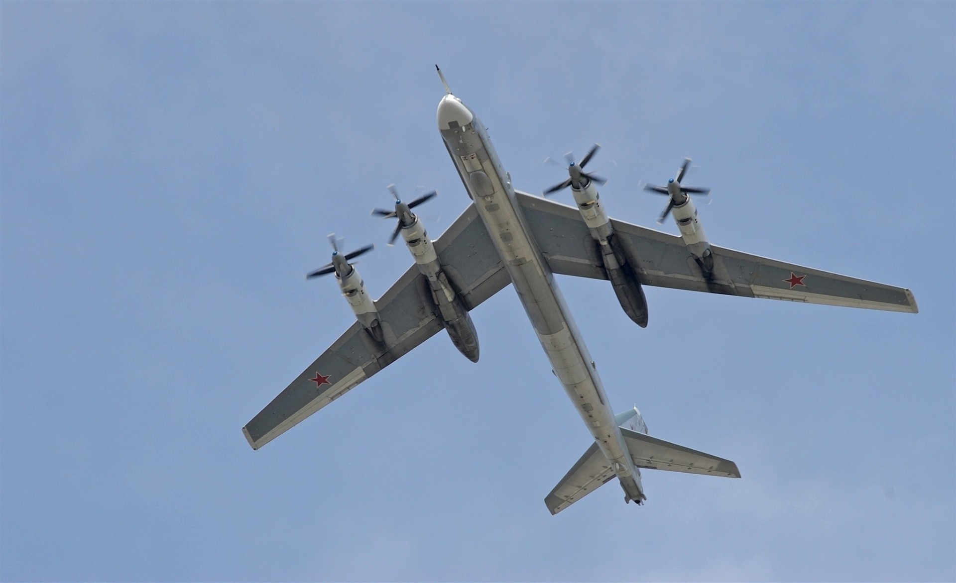 niebo dalekie lotnictwo tu-95ms siły powietrzne federacji rosyjskiej