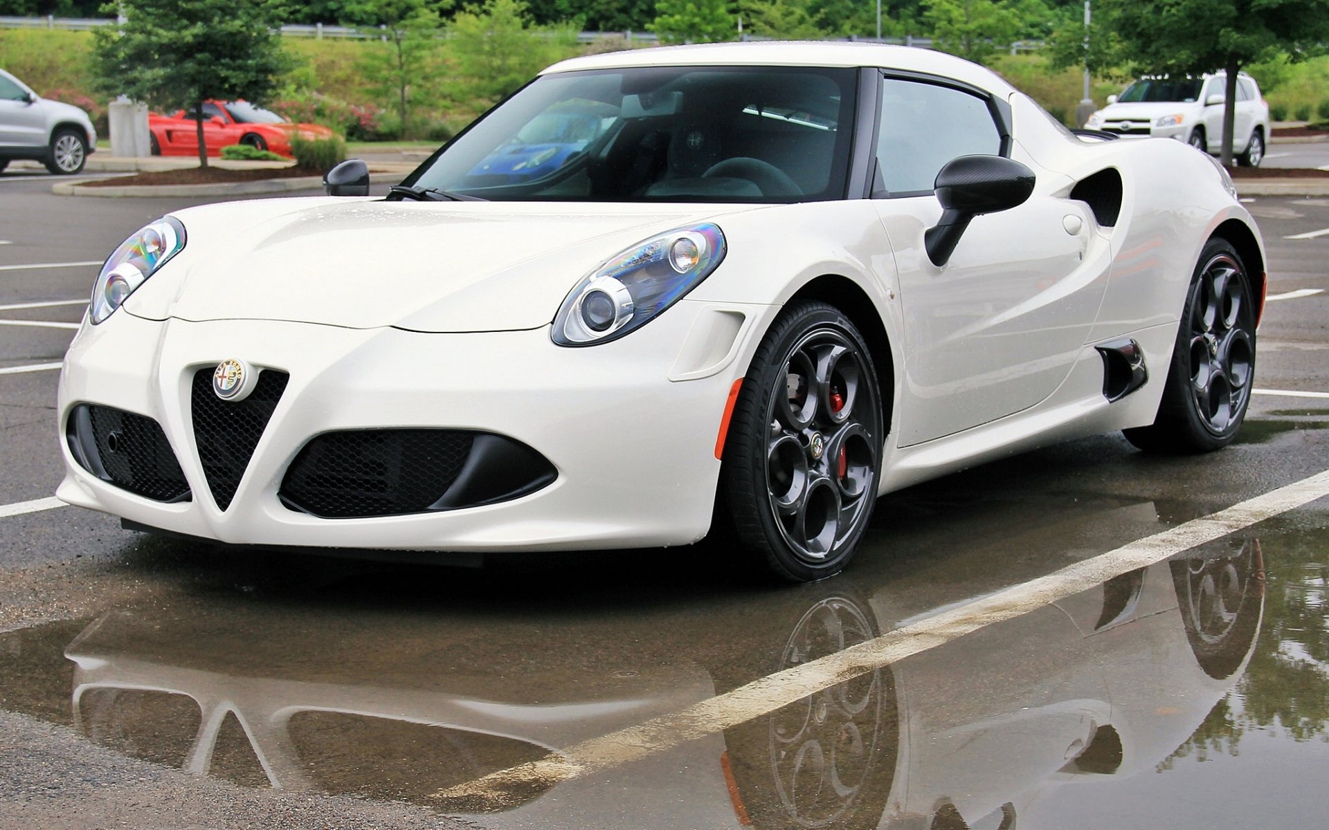 alfa romeo 4c alfa romeo parking flaques d eau réflexion