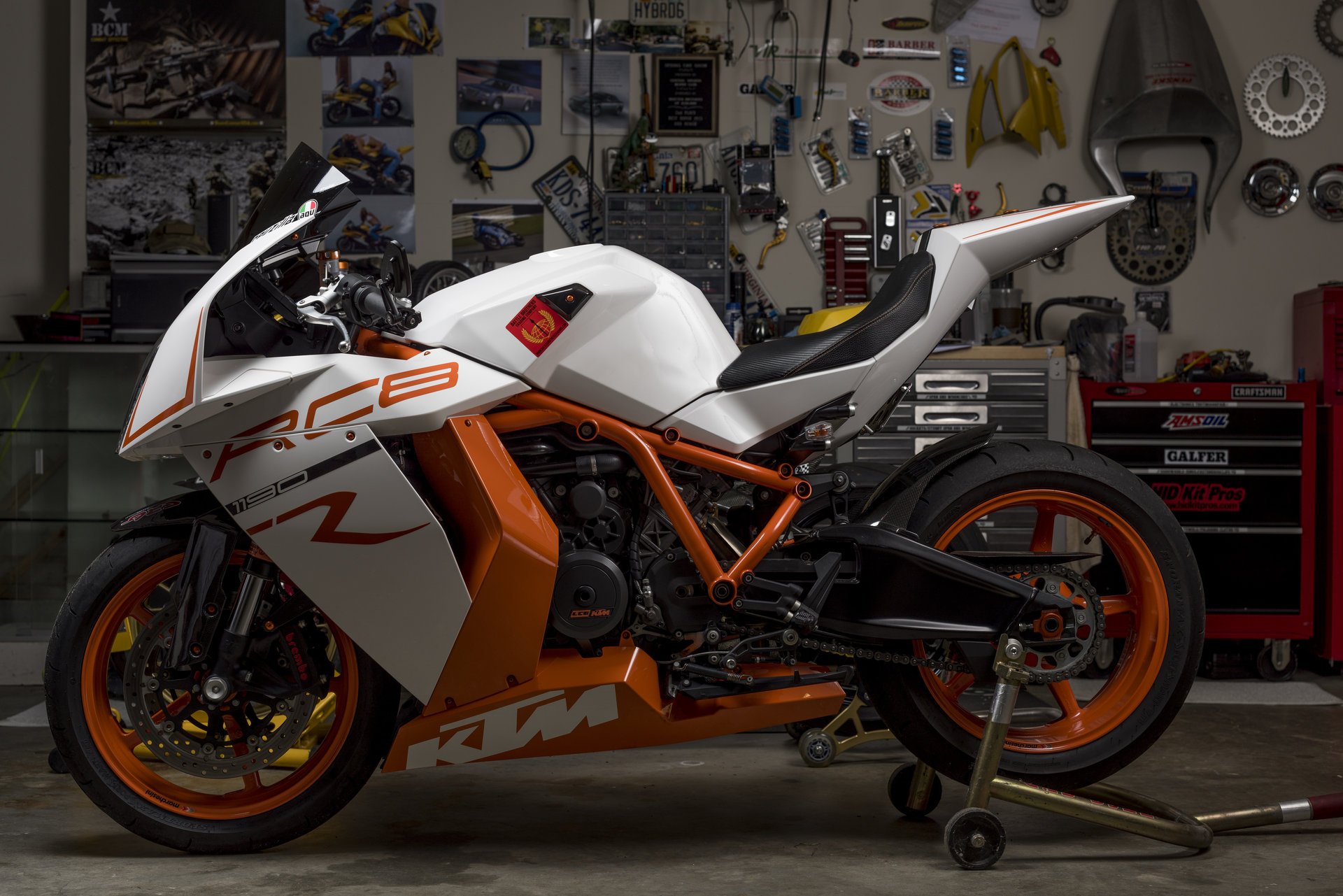 ktm rc8r motocicleta diseño sportbike garaje