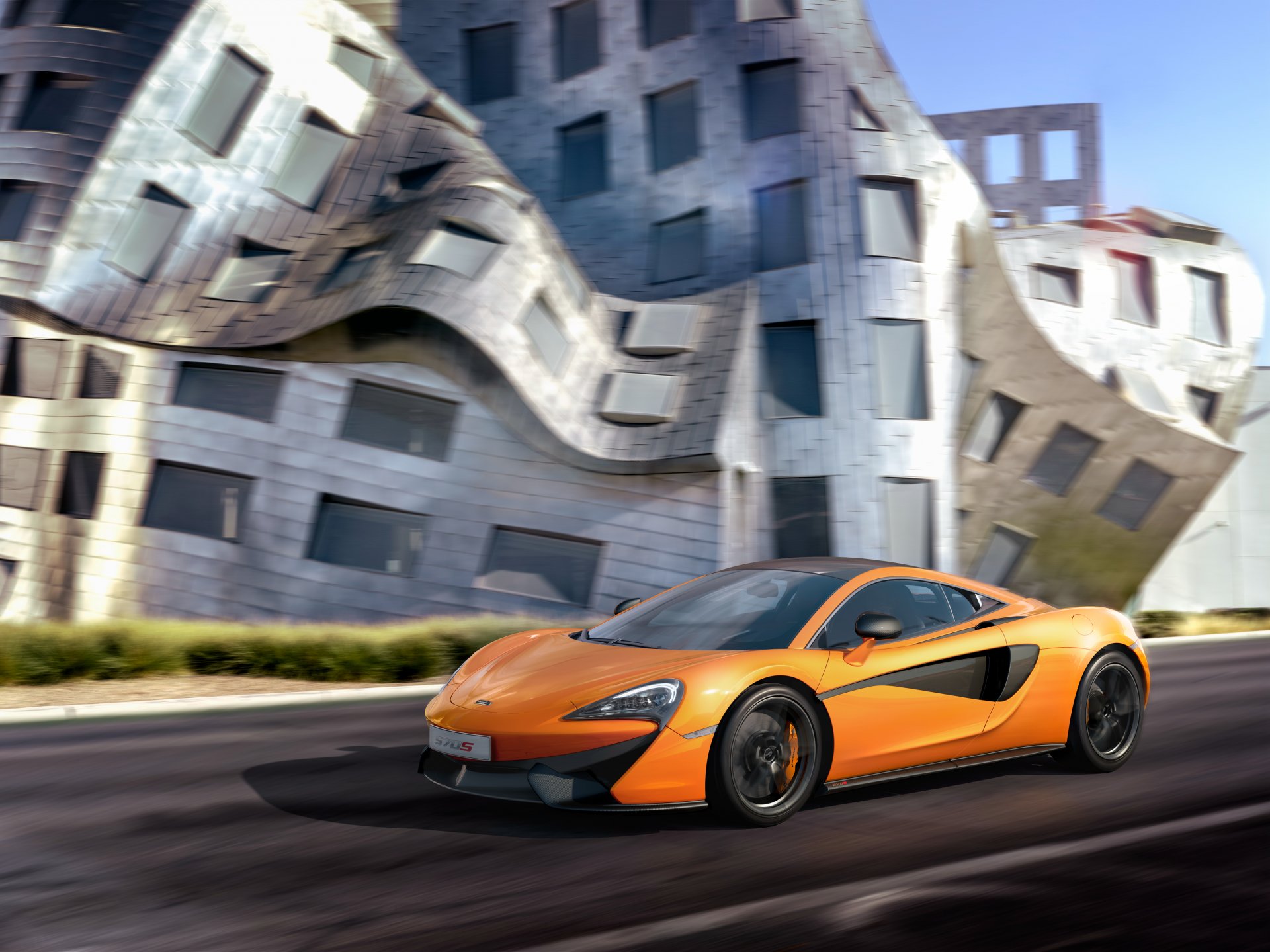 2015 г. mclaren 570s купе макларен