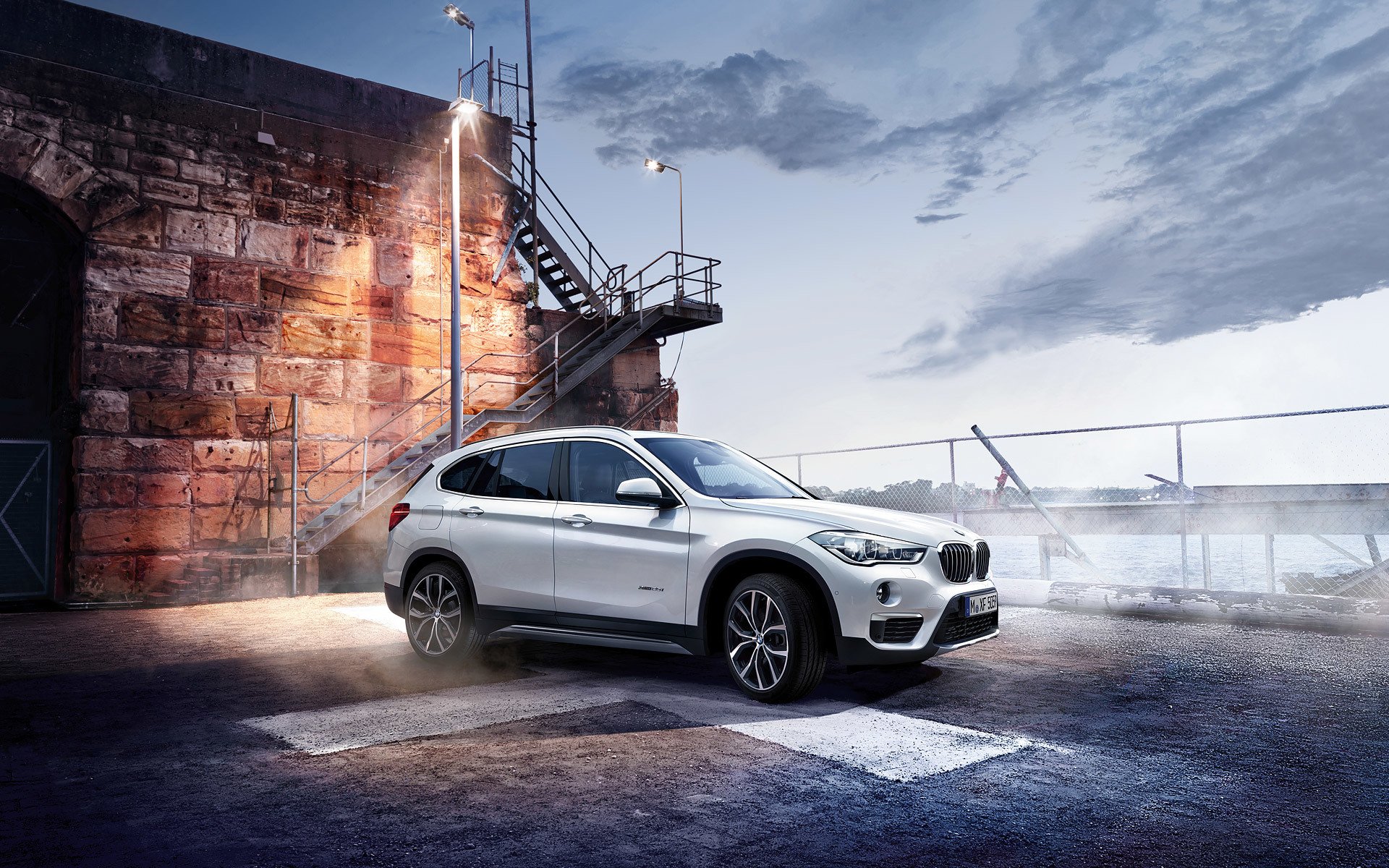 bmw x1 samochód biały suv