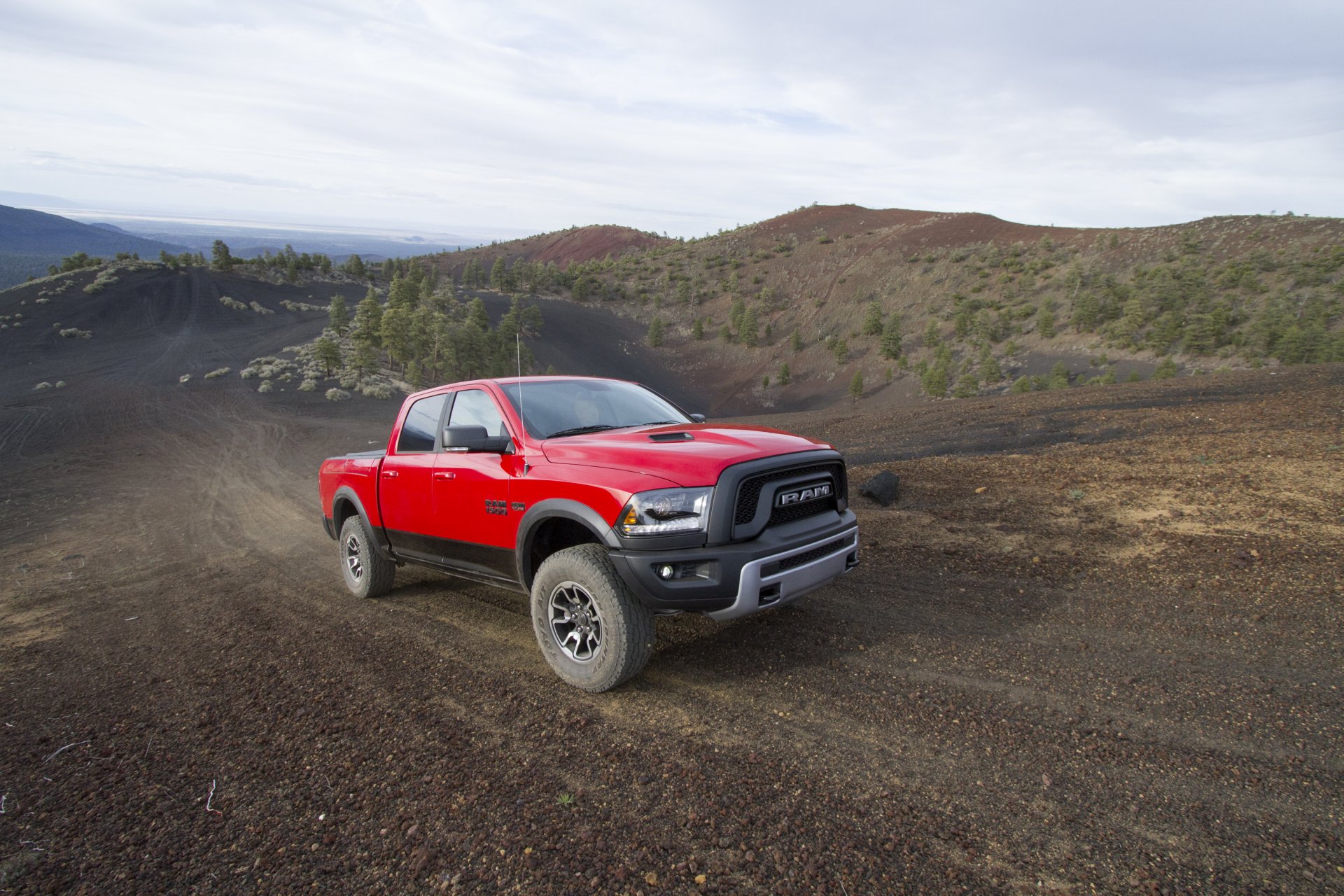 2015 г. увернуться ram 1500 rebel додж рам