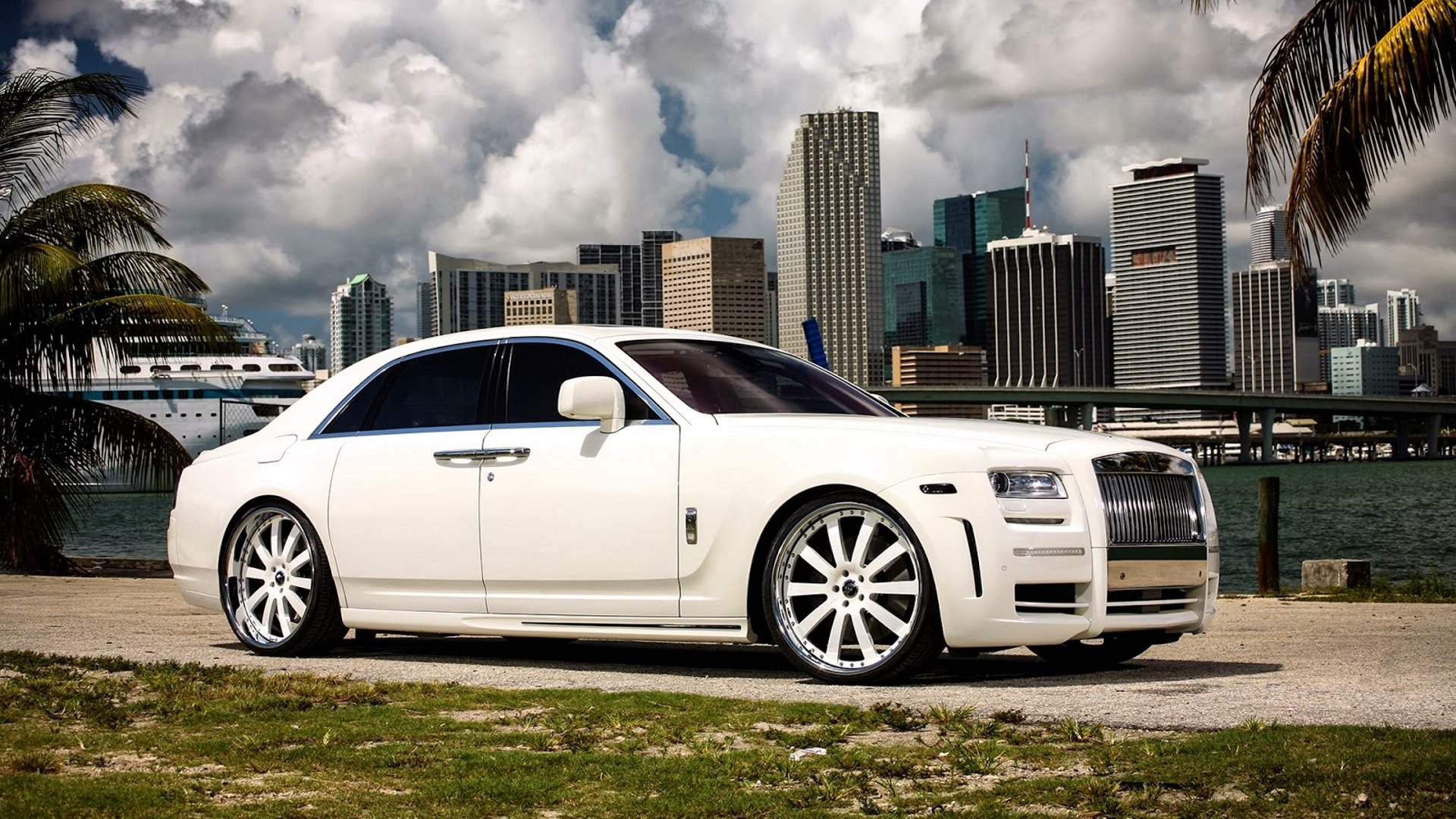 2010 mansory rolls-royce biały duch limited rolls-royce