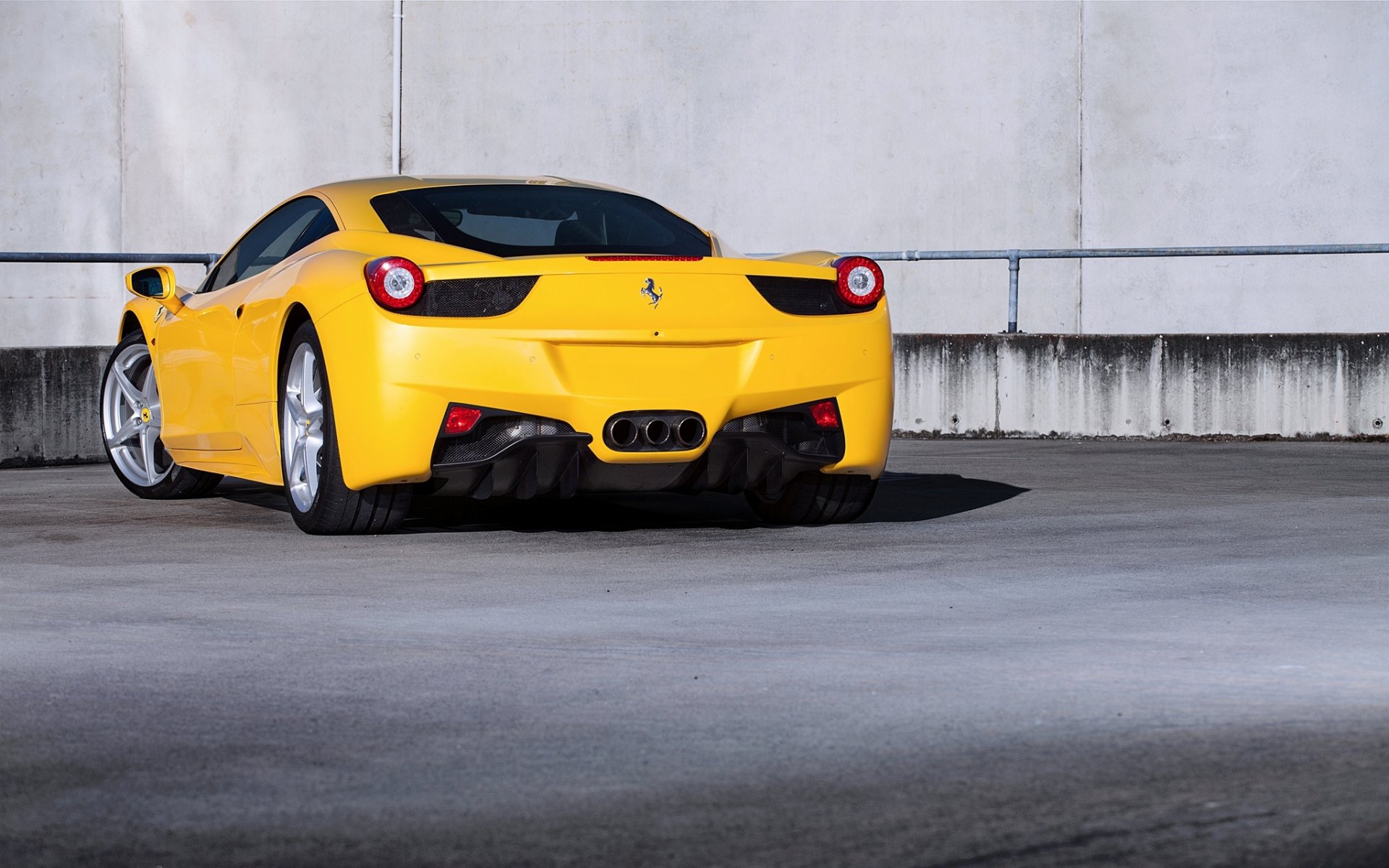 ferrari 458 italia żółty ferrari włochy tył ściana