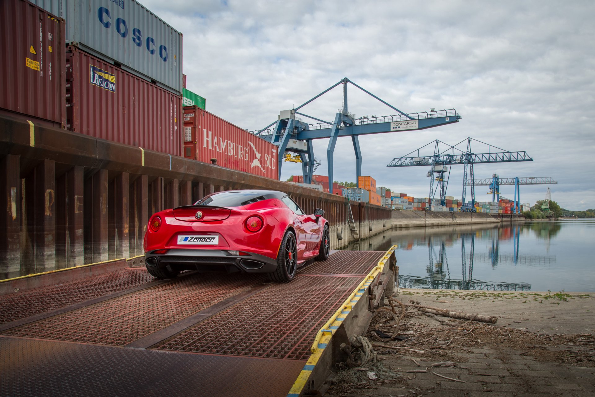 2015 г. zender alfa romeo 4c альфа ромео порт причал пирс